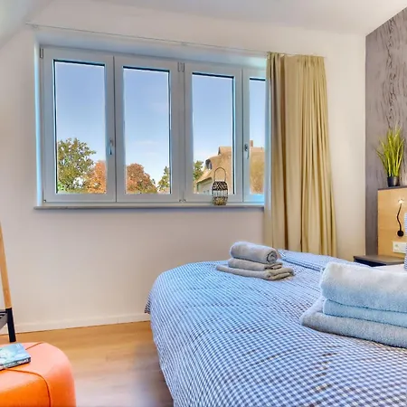 Mantelmoewe 32 Im Wreecher Idyll Ruegen By Ruyastay * Putbus